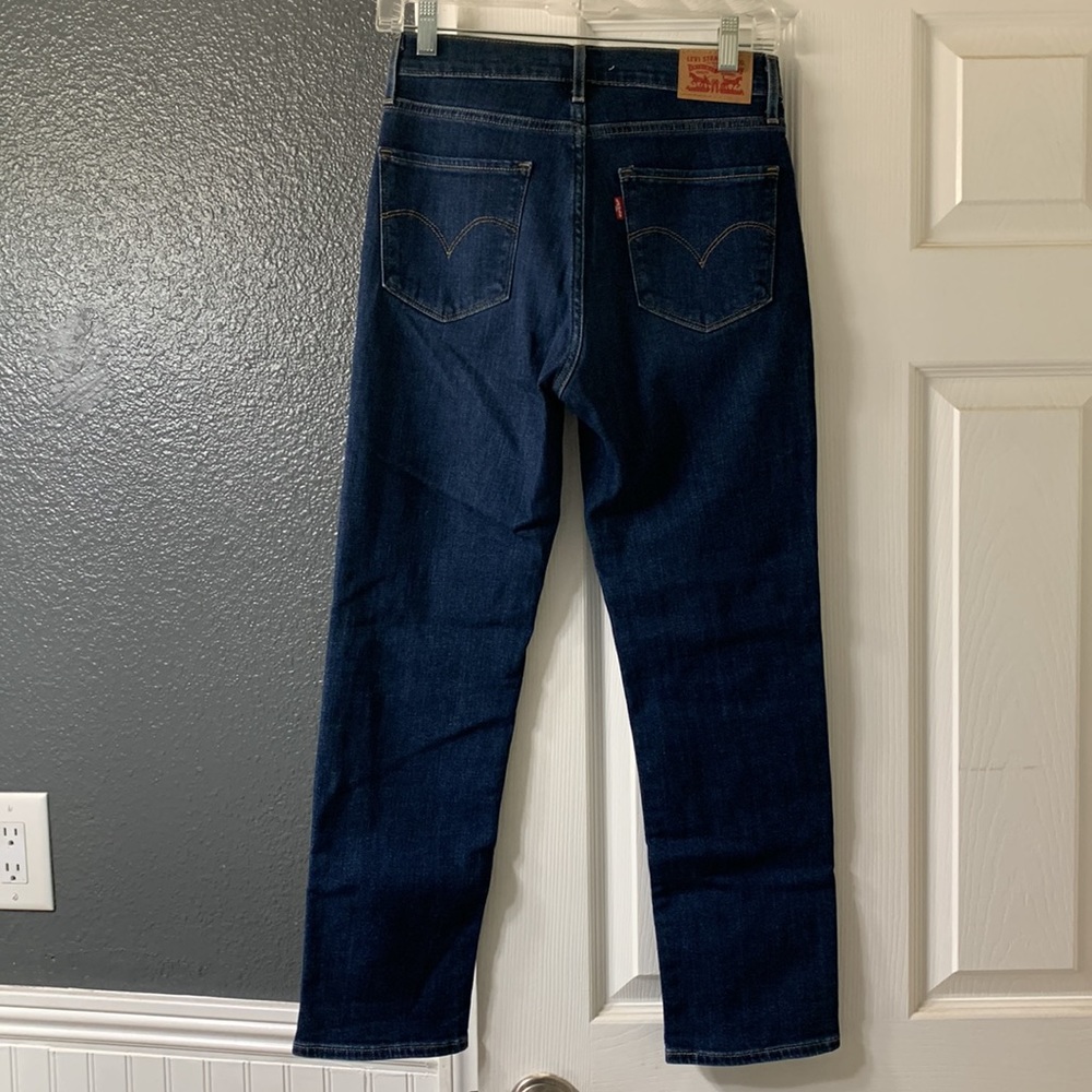 Levi’s High Rise Jeans - Picture 4 of 4
